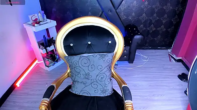 Sweettpleasure online show from February 2026 03:00:01 PM