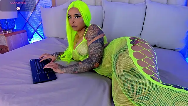 Snapshot of cocoamore chatting on February 2026 11:36:01 AM cocoamore online show from February 2026 11:36:01 AM