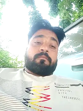 Raju fuckerr online show from October 2025 07:38:02 AM