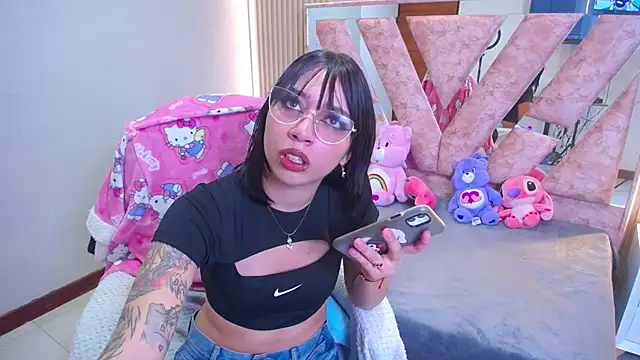 Niina Sissy online show from December 2025 04:54:01 AM