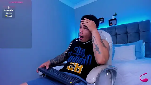 Thomas moon online show from November 2025 12:52:01 PM