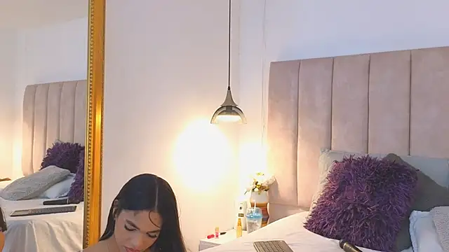 arianaa miller  online show from September 2025 07:24:02 PM