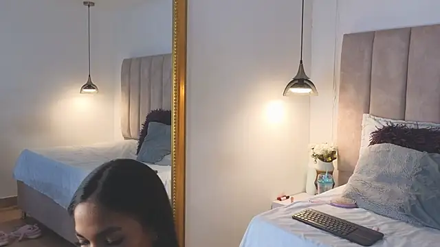 arianaa miller  online show from October 2025 07:56:02 PM