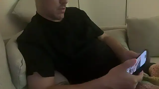 jamesgstsby22 online show from May 2026 12:02:01 PM