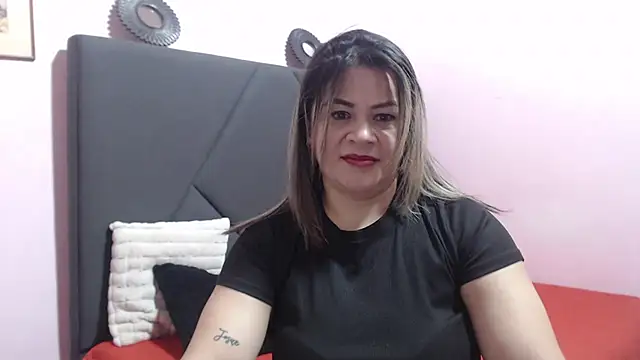 pamela echeverria online show from November 2025 10:59:01 AM