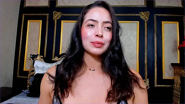 AlaskaAmato online show from November 2025 07:37:02 PM