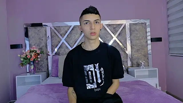 Snapshot of NickandAbby_ chatting on October 2025 12:09:02 PM NickandAbby online show from October 2025 12:09:02 PM