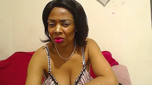 SEXYMOANSXX online show from November 2025 04:45:02 PM