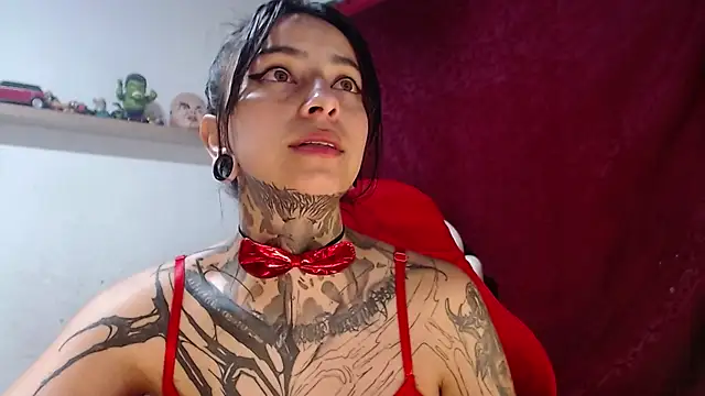 Snapshot of Julls420 chatting on September 2025 07:18:02 AM Julls420 online show from September 2025 07:18:02 AM