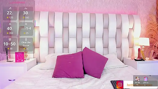 Viollet xoxo online show from February 2026 08:03:02 PM