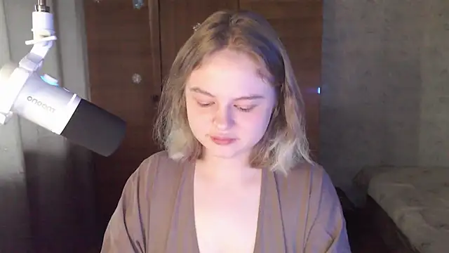 Snapshot of SlipperSherry chatting on October 2025 09:49:01 AM SlipperSherry online show from October 2025 09:49:01 AM