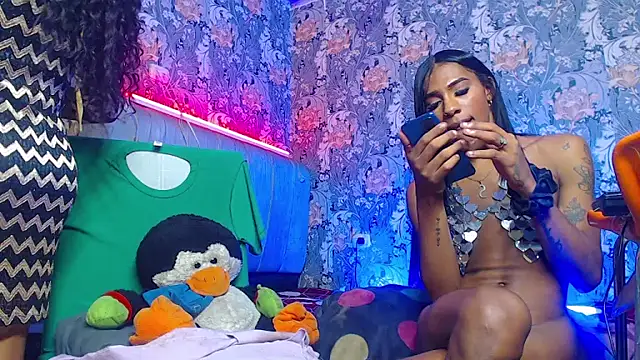 Snapshot of thedirtydollsxxx chatting on September 2025 10:20:01 PM thedirtydollsxxx online show from September 2025 10:20:01 PM