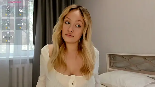 Snapshot of Julliakoill chatting on October 2025 05:38:02 AM Julliakoill online show from October 2025 05:38:02 AM