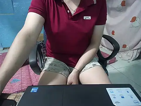 Snapshot of Xue_weng chatting on September 2025 03:17:01 AM Xue weng online show from September 2025 03:17:01 AM
