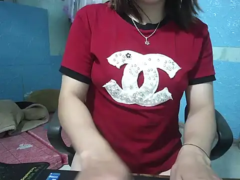 Snapshot of Xue_weng chatting on September 2025 12:43:01 AM Xue weng online show from September 2025 12:43:01 AM