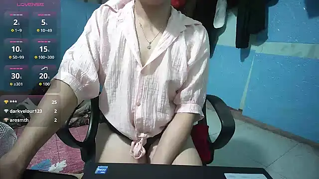 Snapshot of Xue_weng chatting on September 2025 10:46:01 PM Xue weng online show from September 2025 10:46:01 PM
