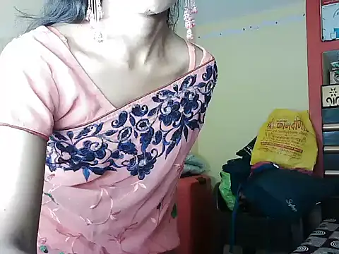 ROSE GOLDE online show from October 2025 02:48:01 PM