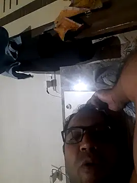 Snapshot of Hot-boy077 chatting on October 2025 05:57:01 PM Hot-boy077 online show from October 2025 05:57:01 PM