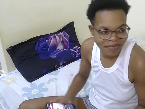 Miss-Hennessy online show from October 2025 08:20:01 PM