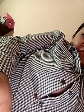 Caroomoom27 online show from November 2025 03:18:02 AM