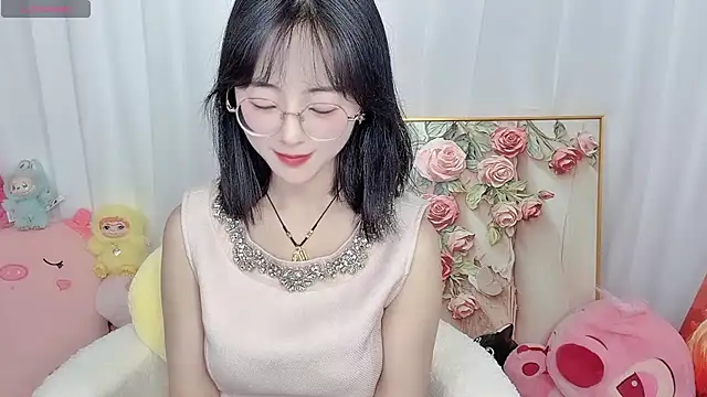 nini a online show from May 2026 01:52:01 PM