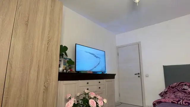 Miaswetty online show from October 2025 09:43:02 AM