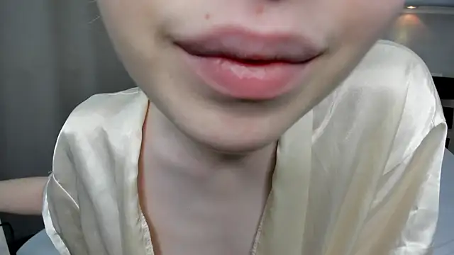 Camilla Kelly online show from November 2025 01:04:02 AM