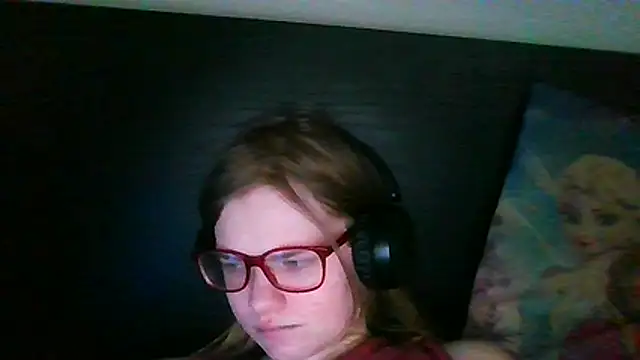 Moonolighta online show from December 2025 12:43:02 PM