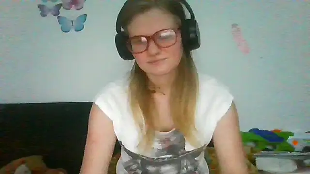 Moonolighta online show from March 2026 01:18:01 PM