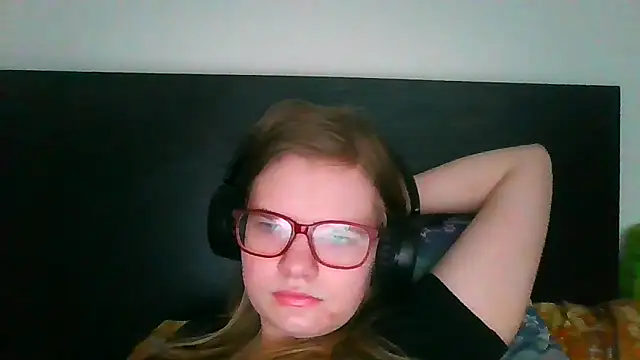 Moonolighta online show from March 2026 08:52:01 AM