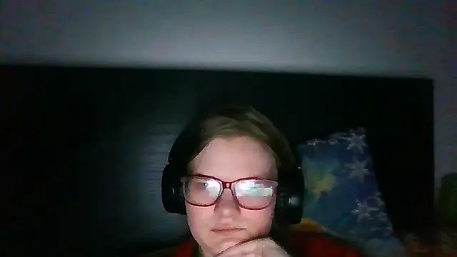 Moonolighta online show from March 2026 04:12:02 PM