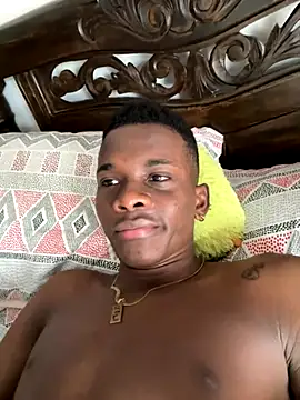 Snapshot of Brycce_santos chatting on September 2025 04:01:01 PM Brycce santos online show from September 2025 04:01:01 PM