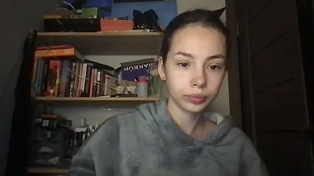 Yuna5343 online show from November 2025 07:35:01 PM