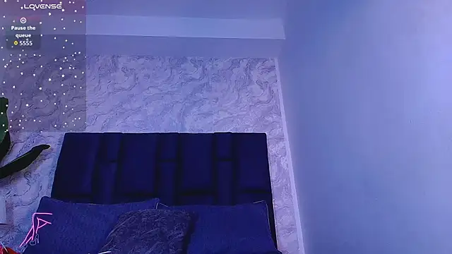 Snapshot of mishell- chatting on November 2025 07:25:01 PM mishell- online show from November 2025 07:25:01 PM