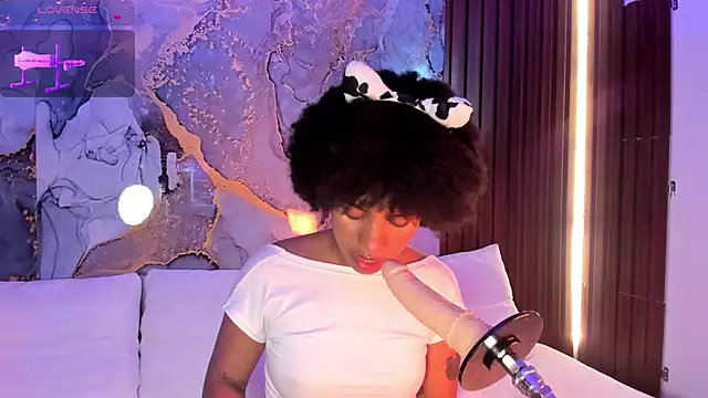 Lolalewis777 online show from October 2025 09:12:02 PM