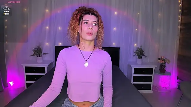 Evolet Bee online show from September 2025 02:07:02 PM