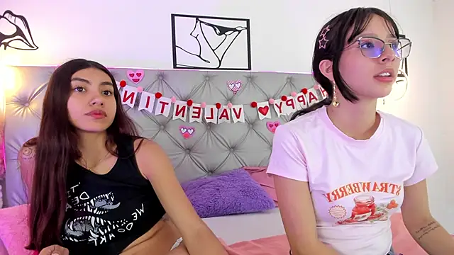 Naughty Couple83 online show from February 2026 07:23:01 PM