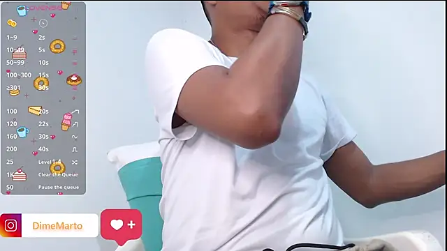 Snapshot of mike_black_22 chatting on November 2025 02:33:01 AM mike black 22 online show from November 2025 02:33:01 AM