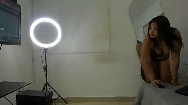 arielasm online show from January 2026 01:59:01 PM