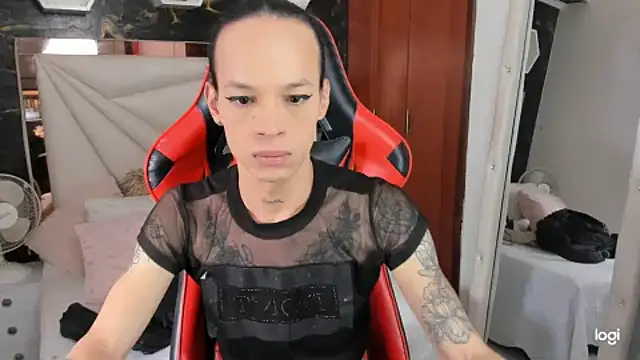 Snapshot of sara_slut21 chatting on December 2024 04:43:02 PM sara slut21 online show from December 2024 04:43:02 PM