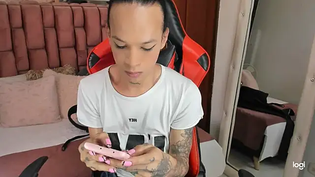 Snapshot of sara_slut21 chatting on January 2025 06:31:01 PM sara slut21 online show from January 2025 06:31:01 PM