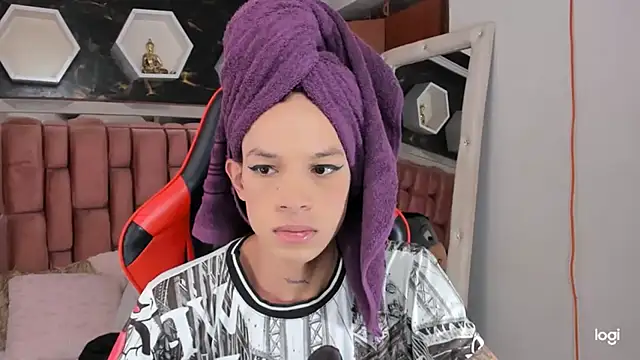 Snapshot of sara_slut21 chatting on January 2025 08:00:01 PM sara slut21 online show from January 2025 08:00:01 PM