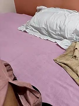 Snapshot of Shalu_G chatting on September 2025 08:03:01 AM Shalu G online show from September 2025 08:03:01 AM