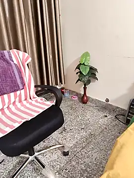 Snapshot of Shalu_G chatting on November 2025 06:01:01 AM Shalu G online show from November 2025 06:01:01 AM