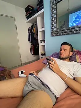 Alexitho25 online show from November 2025 09:03:02 PM