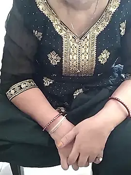 Snapshot of Diya-Sharmaa chatting on September 2025 05:45:02 AM Diya-Sharmaa online show from September 2025 05:45:02 AM