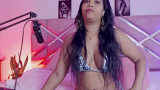 sofia 07 online show from October 2025 07:44:02 PM