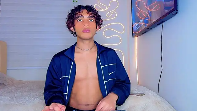 Aaron Wiinter online show from October 2025 10:47:02 PM