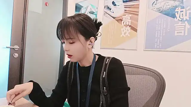 KKMM168 online show from October 2025 01:28:01 AM