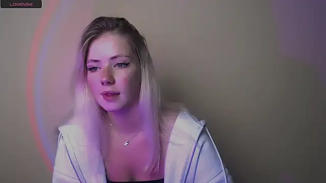 AliceHotty  online show from September 2025 12:30:01 PM